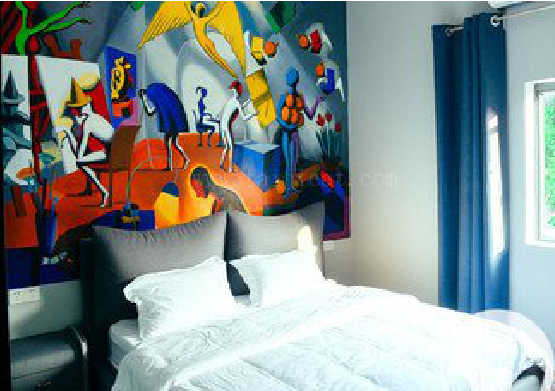 英山对于酒店的墙体彩绘而言更注重哪些方面？