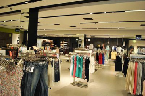 英山商场里的店面怎么装修？